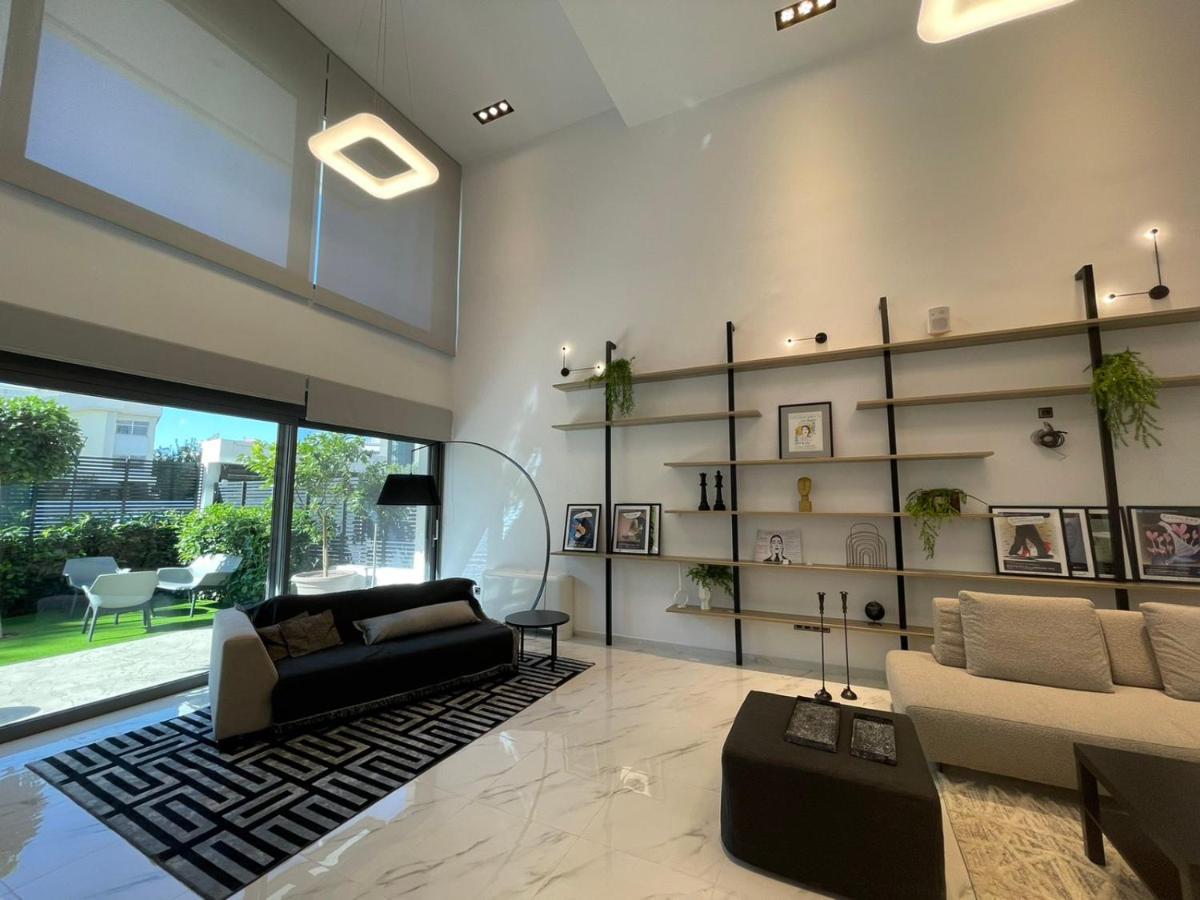 The Lop Athens Holidays Luxury Suites Exterior foto