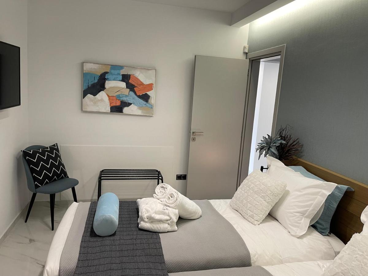The Lop Athens Holidays Luxury Suites Exterior foto