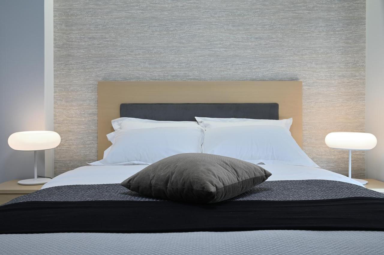 The Lop Athens Holidays Luxury Suites Exterior foto