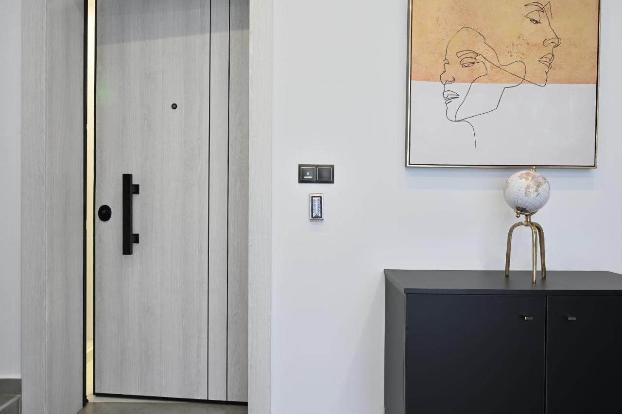 The Lop Athens Holidays Luxury Suites Exterior foto