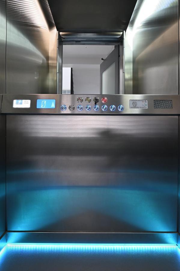 The Lop Athens Holidays Luxury Suites Exterior foto