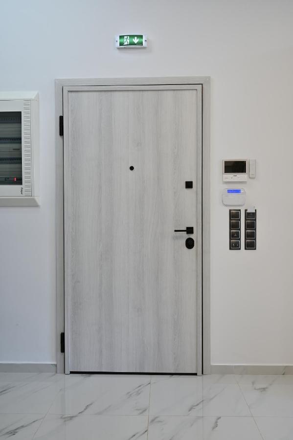 The Lop Athens Holidays Luxury Suites Exterior foto