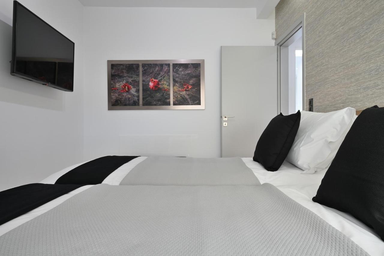 The Lop Athens Holidays Luxury Suites Exterior foto