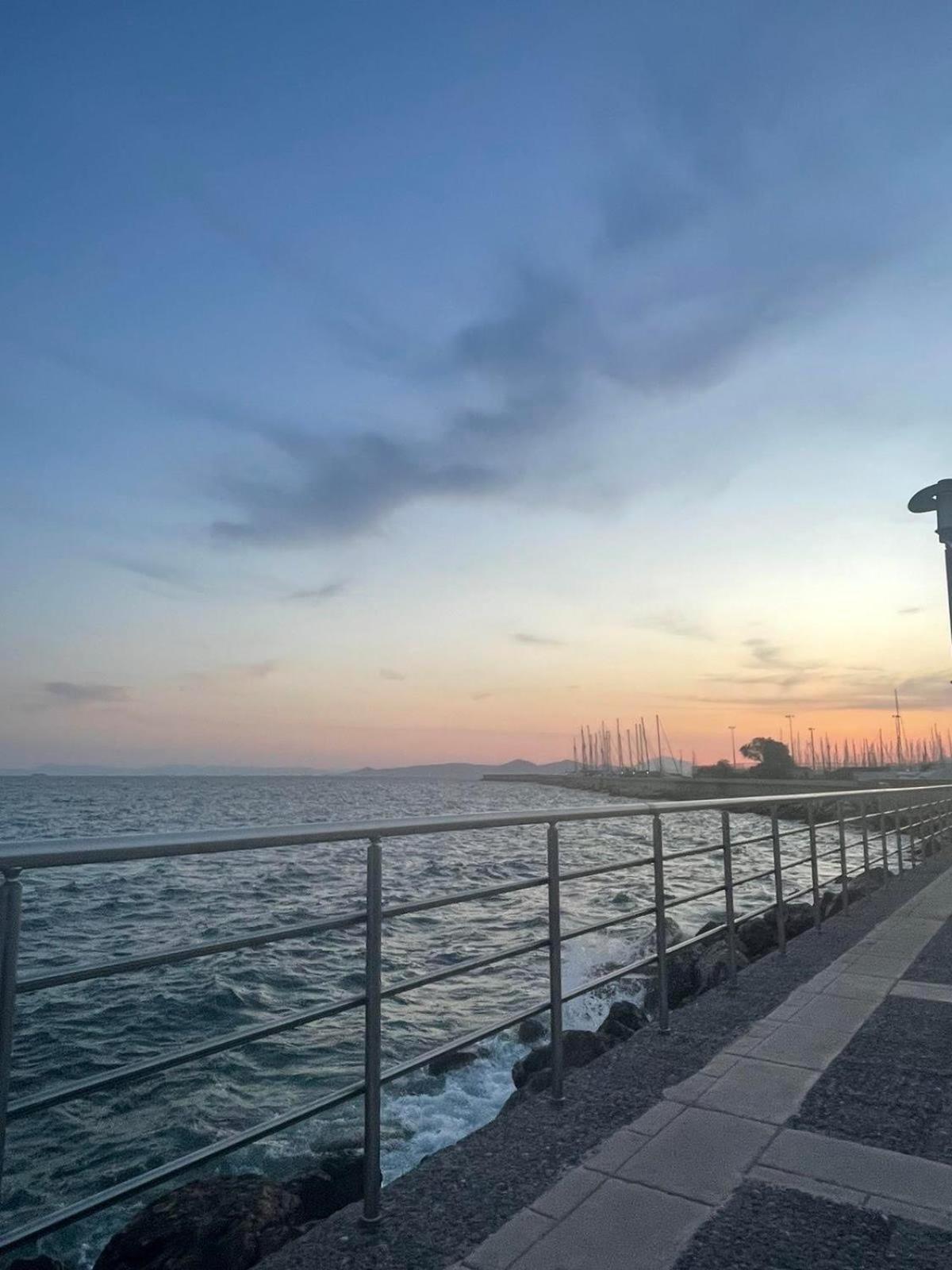 The Lop Athens Holidays Luxury Suites Exterior foto